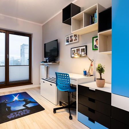 Elegant Business Accommodation With Parking - By Upstairs Краков Экстерьер фото