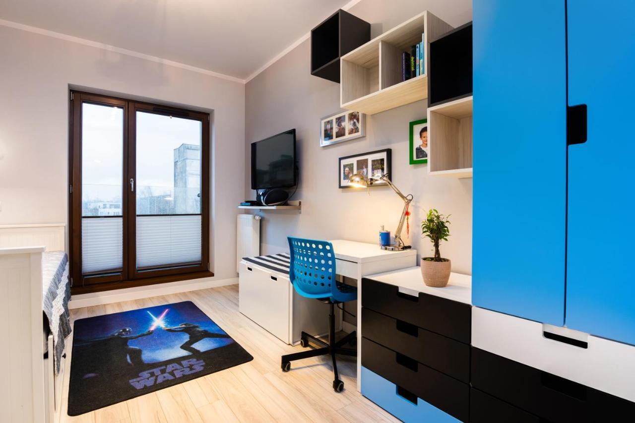 Elegant Business Accommodation With Parking - By Upstairs Краков Экстерьер фото